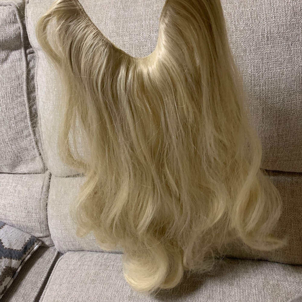 Hair extensions - Picture 3 of 4